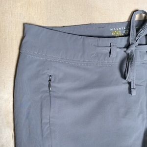 Mountain Hardwear Yuma Hiking Yoga Capri Pant, 10